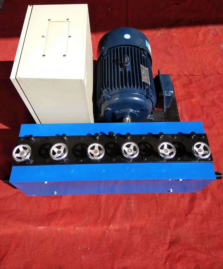 鋼絞線(xiàn)穿管機(jī)